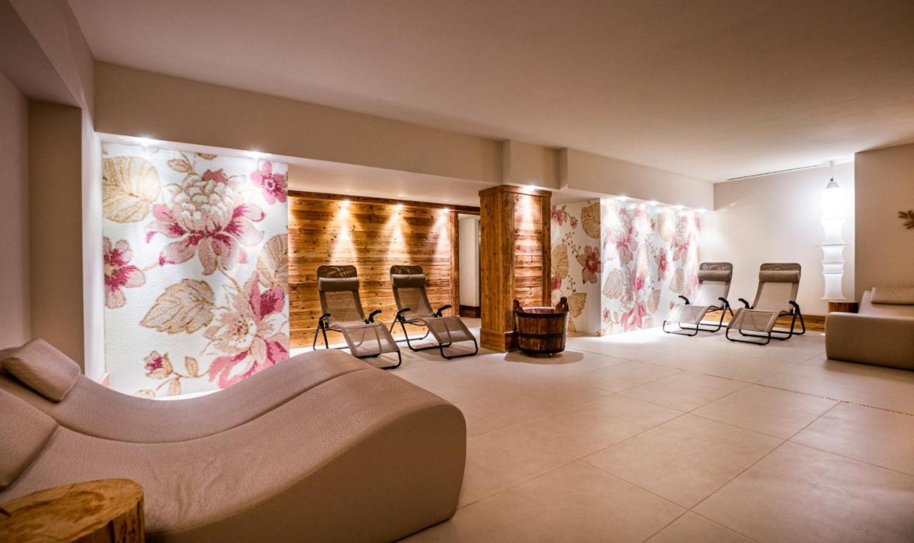 Antares Aparthotel