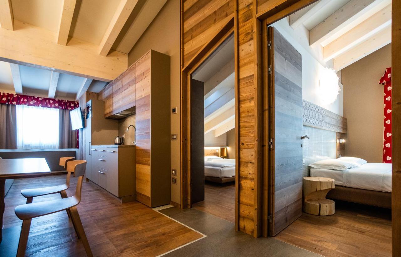 Antares Aparthotel 3*